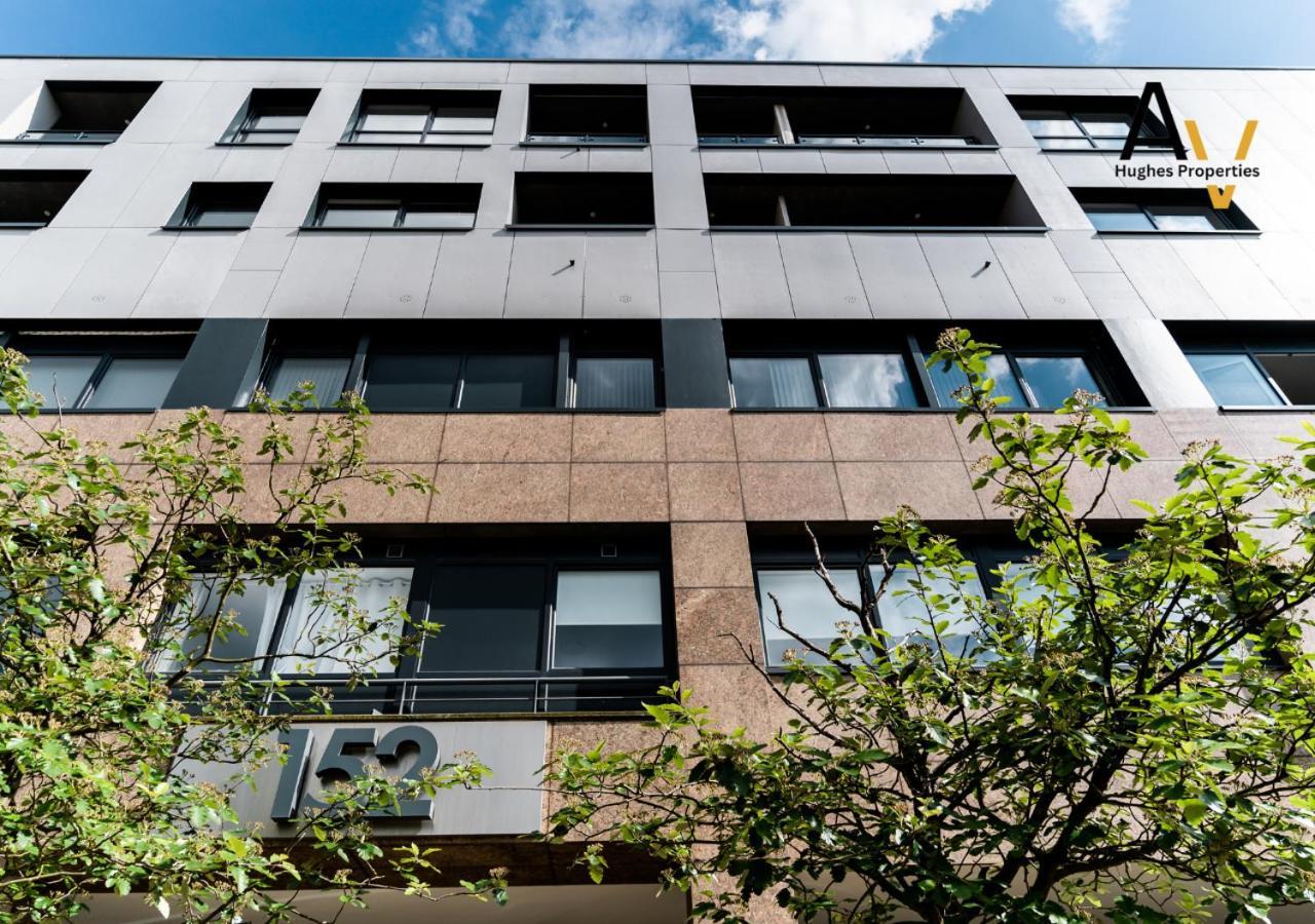 Modern Two-Bedroom Apartment - Central Location, Free Wi-Fi, Ideal For Long Stays By Av Hughes Properties Milton Keynes Exteriör bild
